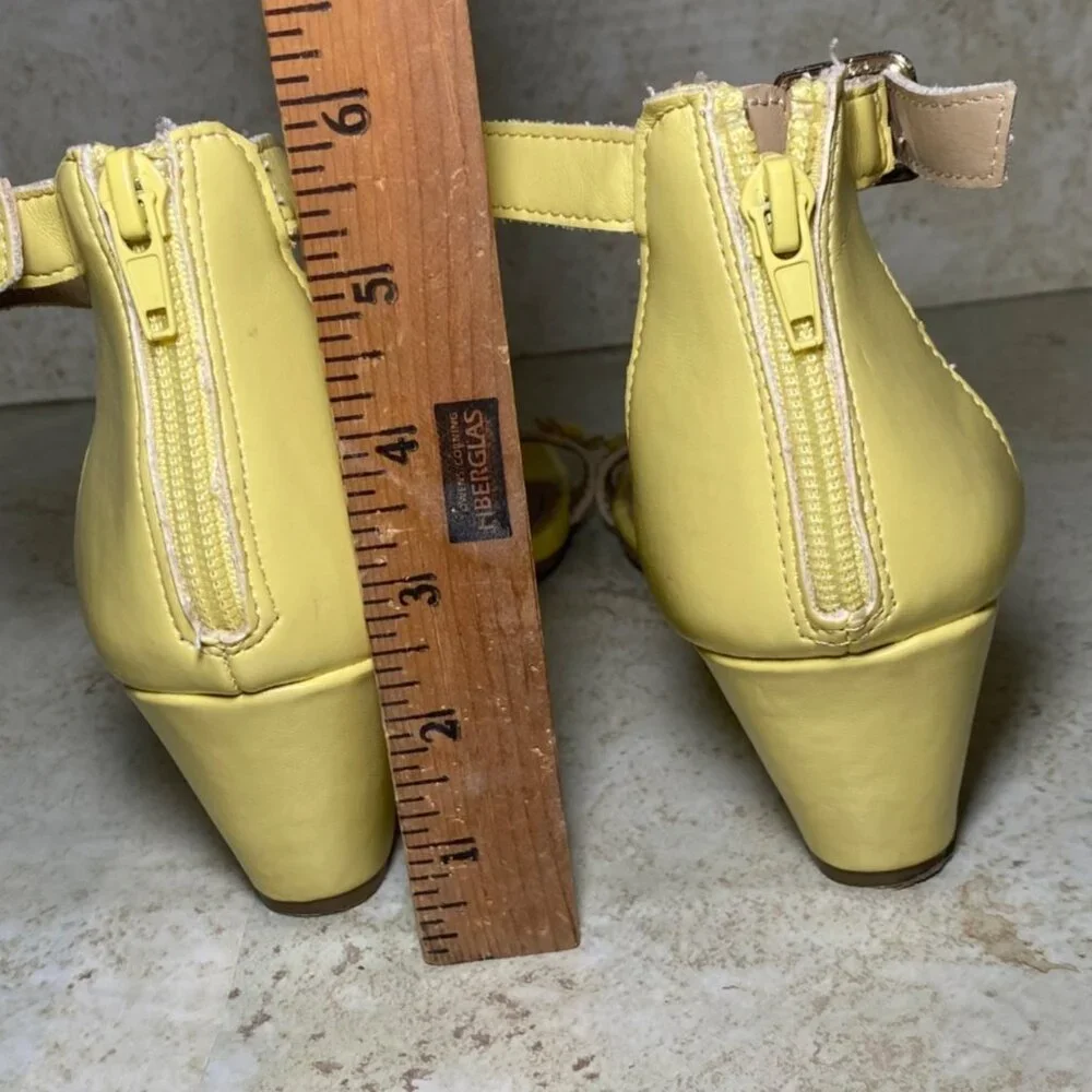 Soft Yellow Floral Wedge Sandals‎ Ankle Strap Back Zipper Closure Summer Casual